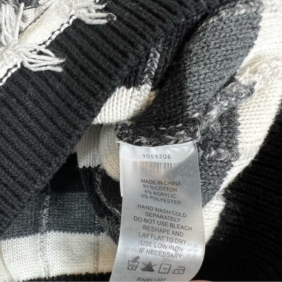 Vince Camuto Fuzzy Sweater Womens M Black White Textured Striped 90s Retro Y2K - Picture 6 of 7